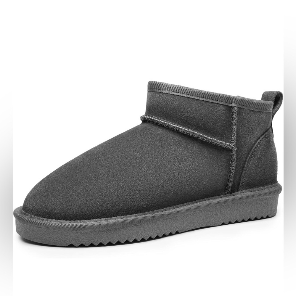 Dream Pairs Gray Suede Ankle Boots Size 8